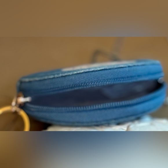 NWT💫LC Lauren Conrad Be The Change Canvas Round Coin Case - Picture 4 of 13